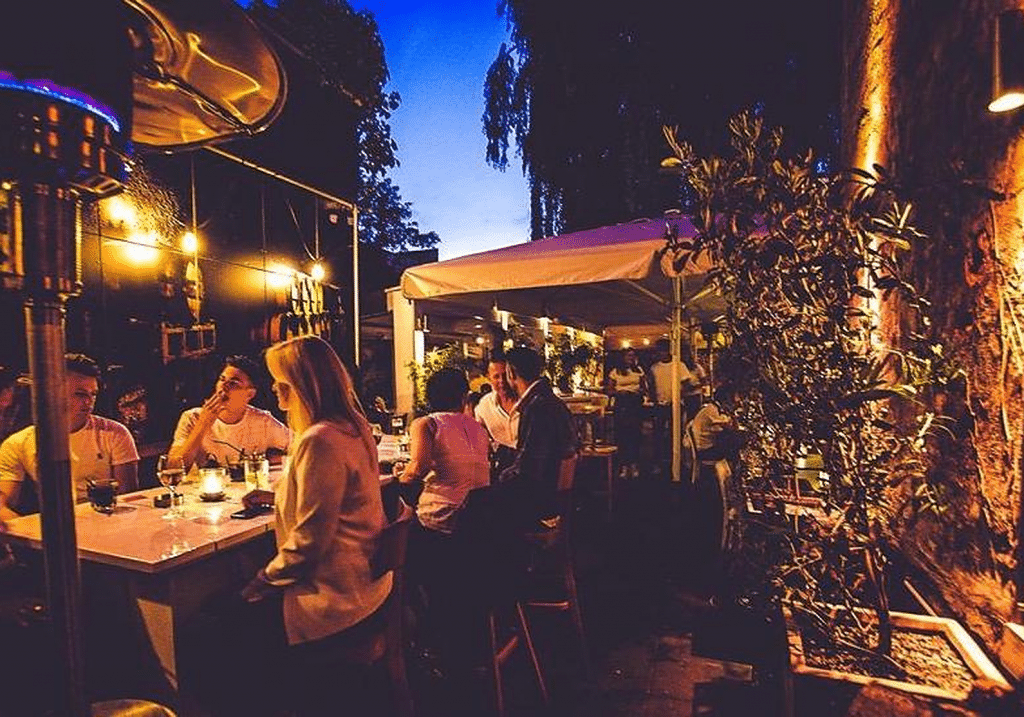 Brut food en wine bar - Dordrecht - restaurant - bar - terras