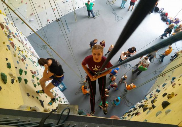 Mountain Network kinderen actief klimmuur klimmen Dordrecht