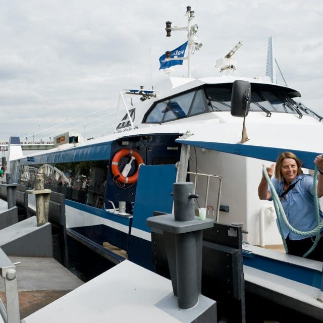 Waterbus - vervoer over water - fietsen