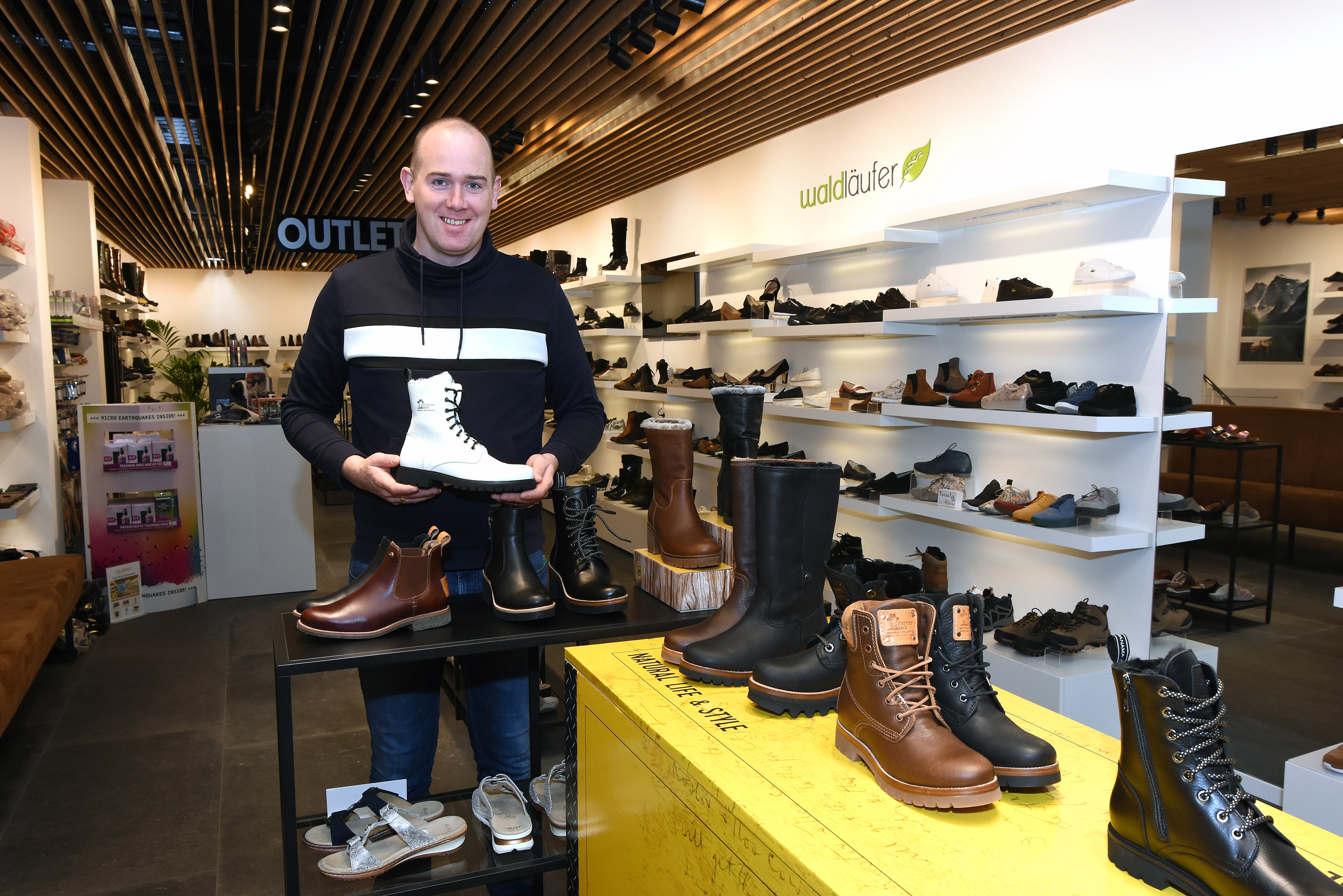 Van Driel shoes 75 years Dordrecht