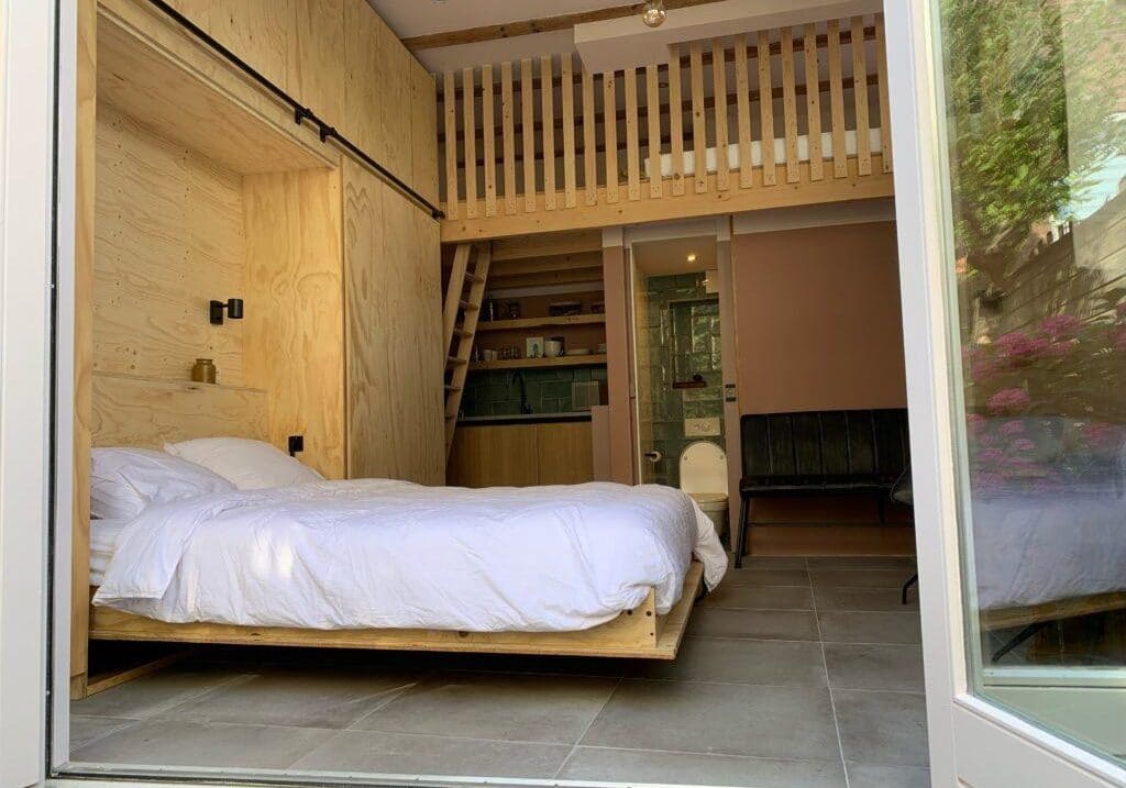 slapen in de warmoes Dordrecht