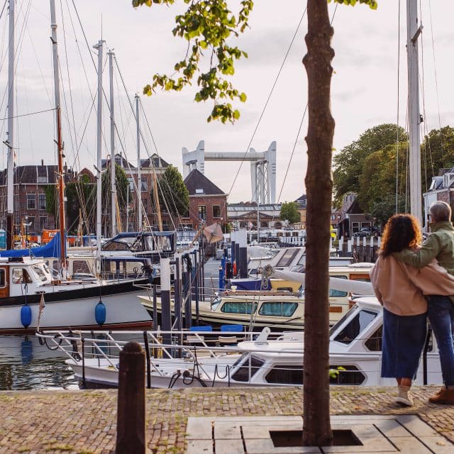 Maartensgat boot haven wandelen herfst Zwijndrechtse brug Dordrecht