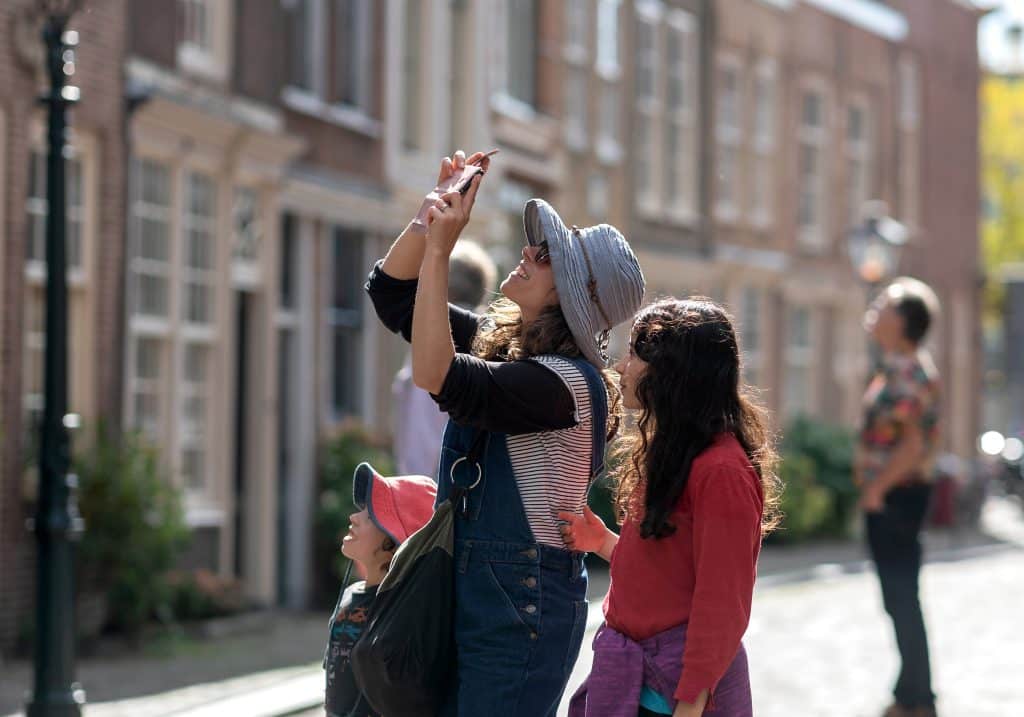 Hofstraat kinderen foto Open Monumentendagen Dordrecht