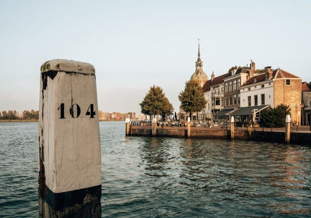 Groothoofd drierivierenpunt herfst havens water Dordrecht
