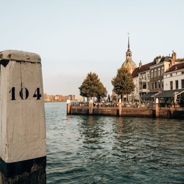 Groothoofd drierivierenpunt herfst havens water Dordrecht