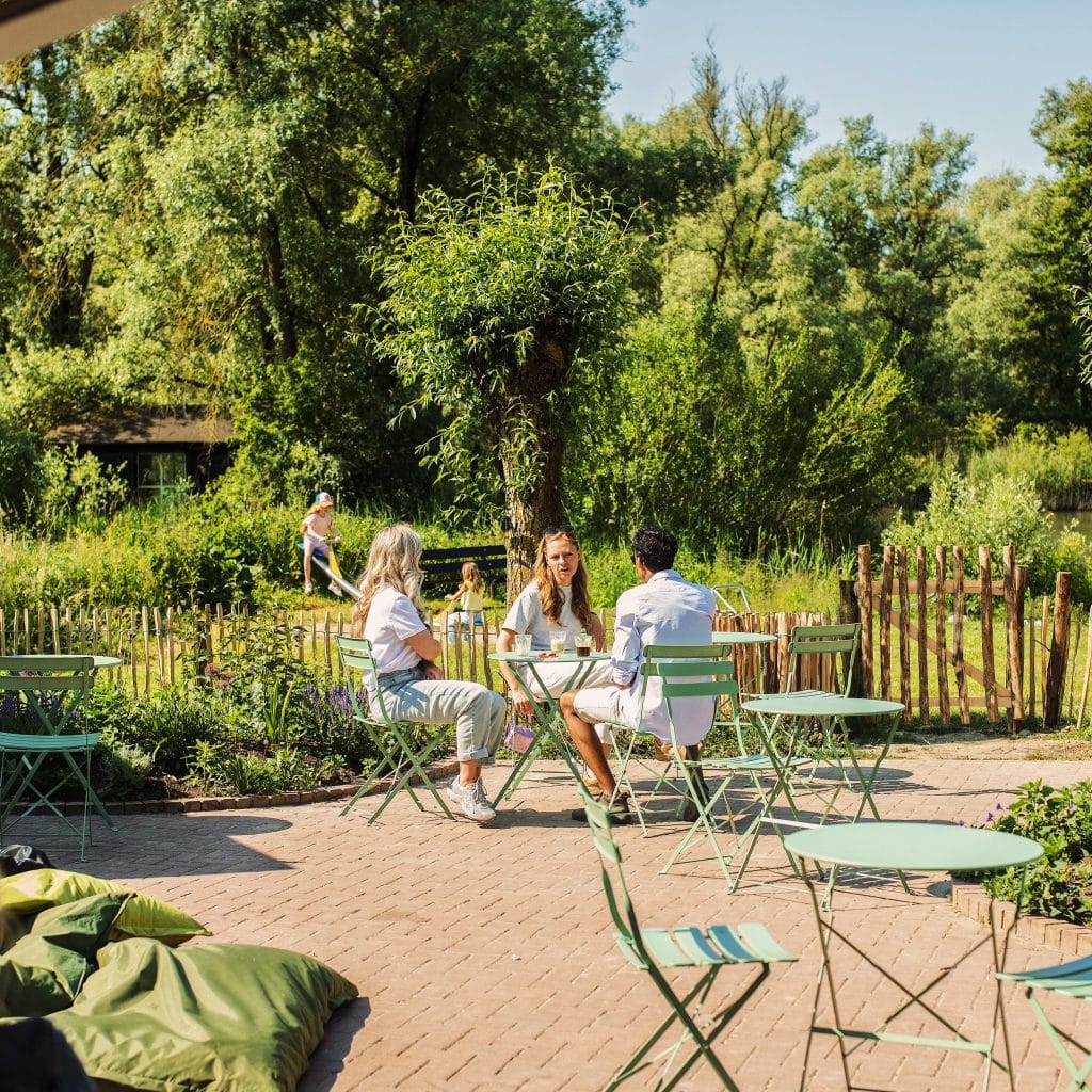 Brasserie Biezz Biesboschcentrum kinderen terras eten drinken zomer Dordrecht (1)