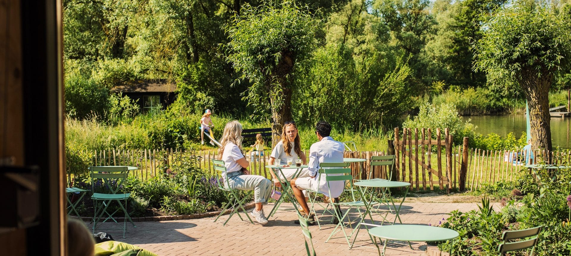 Brasserie Biezz Biesboschcentrum kinderen terras eten drinken zomer Dordrecht (1)