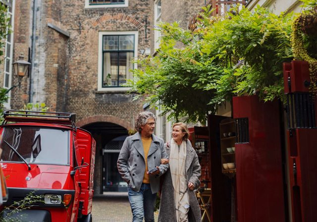 BIJGESNEDEN: Kunstrondje Dordt wandelen Hof Augustijnenkerk herfst najaar Dordrecht